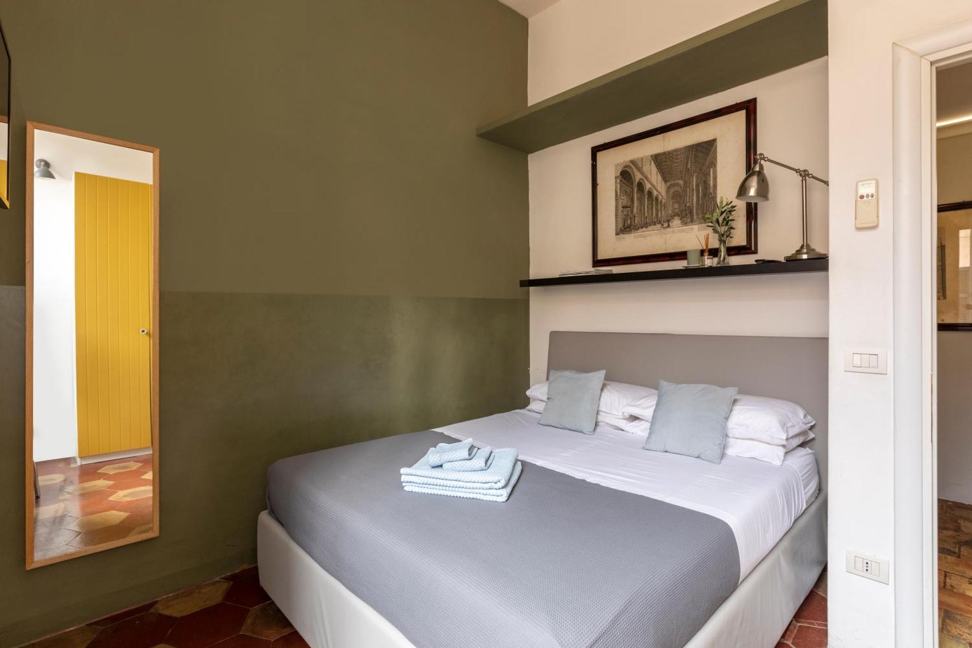 Colosseo Apartment- Heart Of Rione Monti Rome Exterior photo